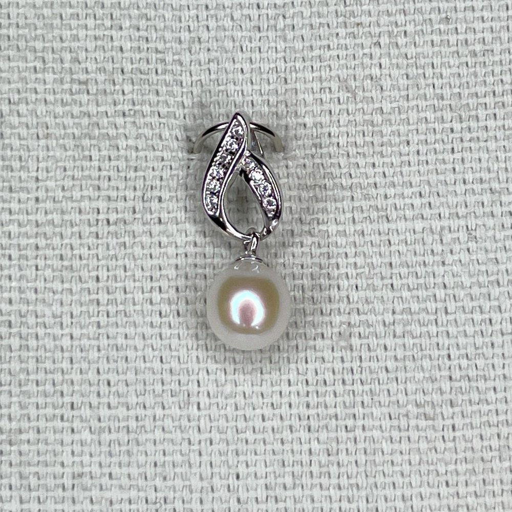 Handmade White Cultured Pearl, Cubic Zirconia & 925 Sterling Silver Pendant